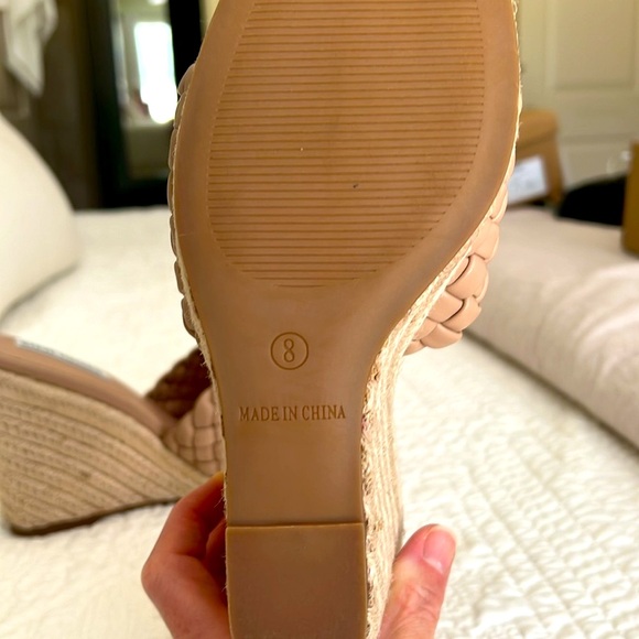 Brand new! Steve Madden wedged heels. Size 8. - Picture 3 of 3
